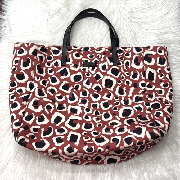 GUCCI Canvas Leopard Print Tote - Picture 2 of 16